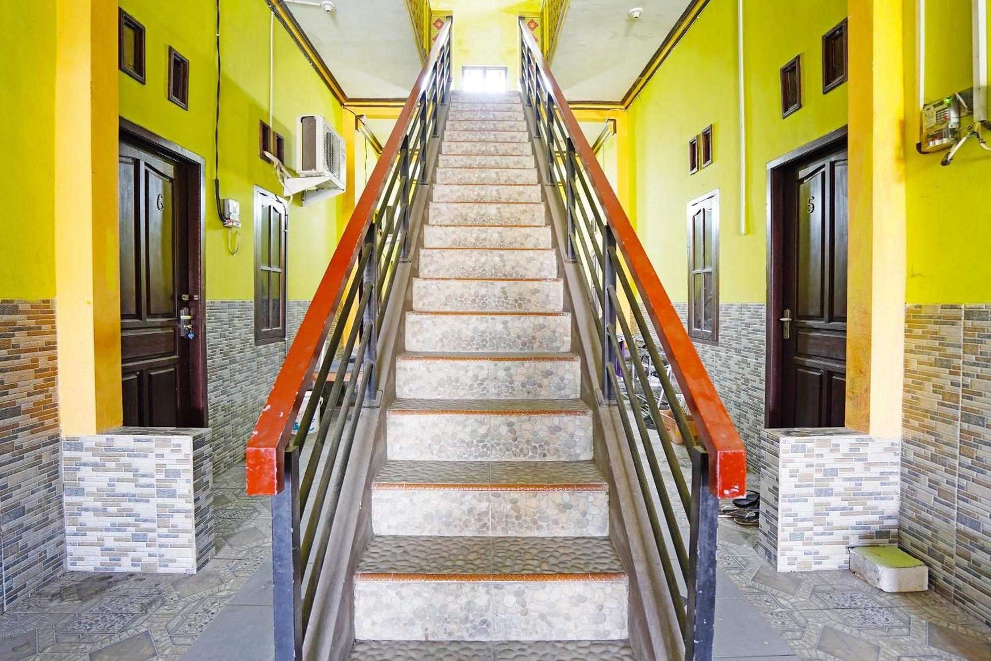 Oyo 91583 D'Cost Green Syariah Surabaya Exterior foto